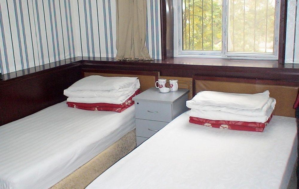 Guangwai Jingbin Hostel West Railway Station Peking Kültér fotó